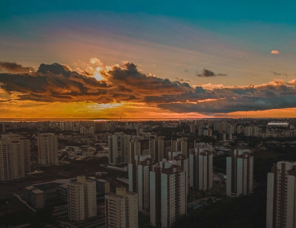 Skyline photograph representing home financing decisions